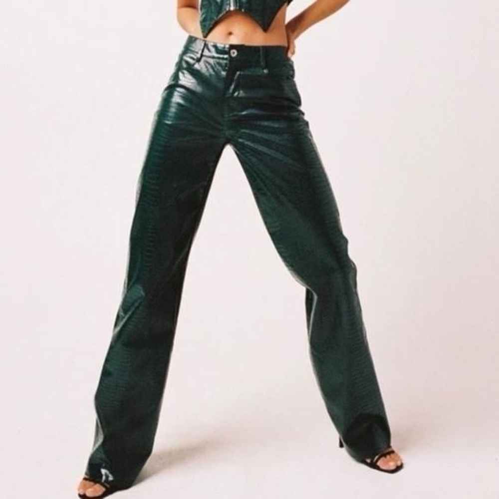 NWT Tiger Mist Maxine Faux Leather Green Croc Pants